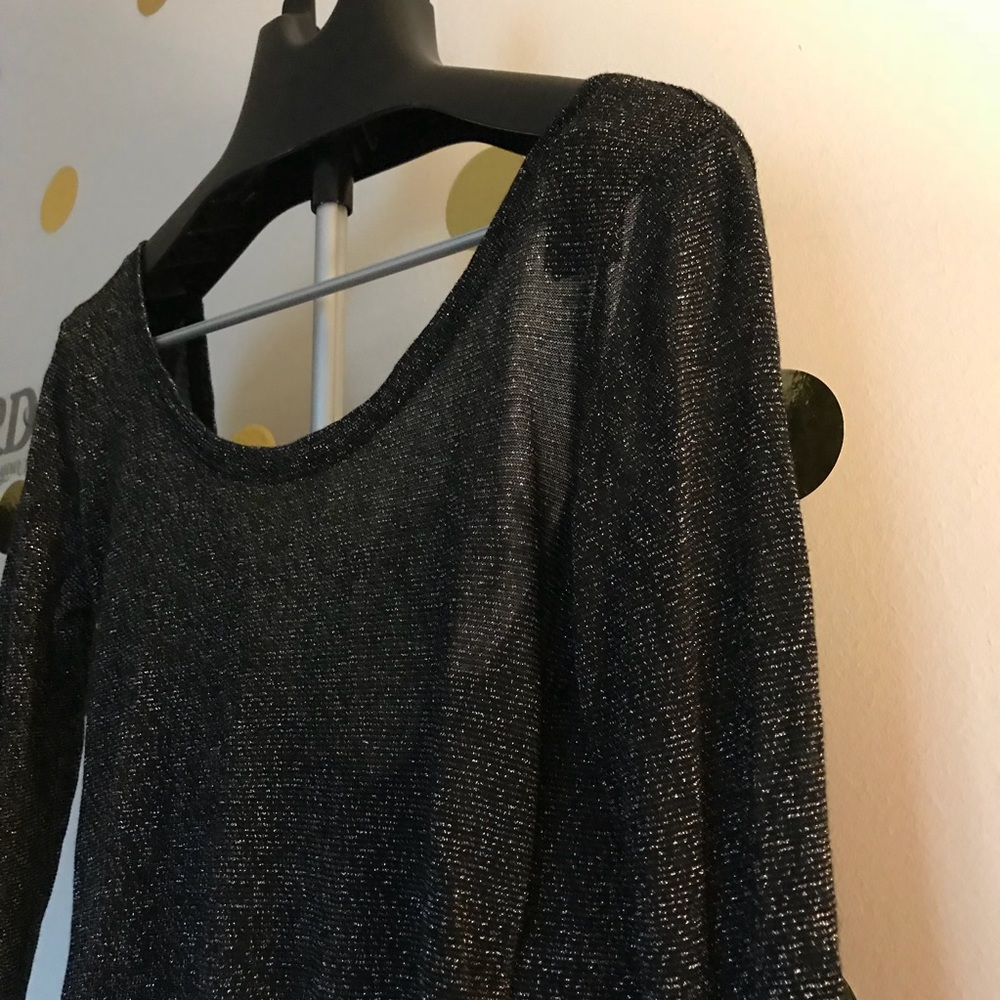 🎄Open Back Sparkly Top 🎄